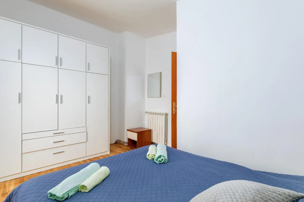 Apartments Lora Pula