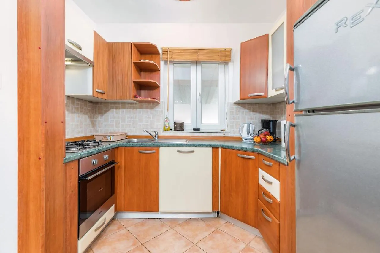 Apartments Lora Pula