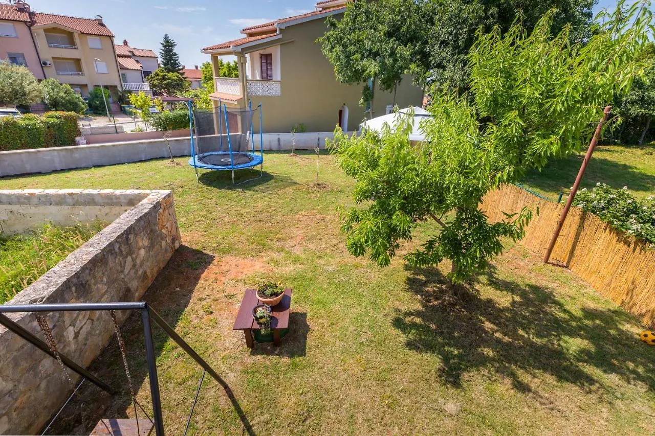 Apartments Lora Pula